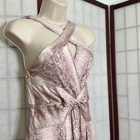 BCBGMAXARAZIA CROSS FRONT MAXI DRESS SIZE XS - Picture 3 of 9